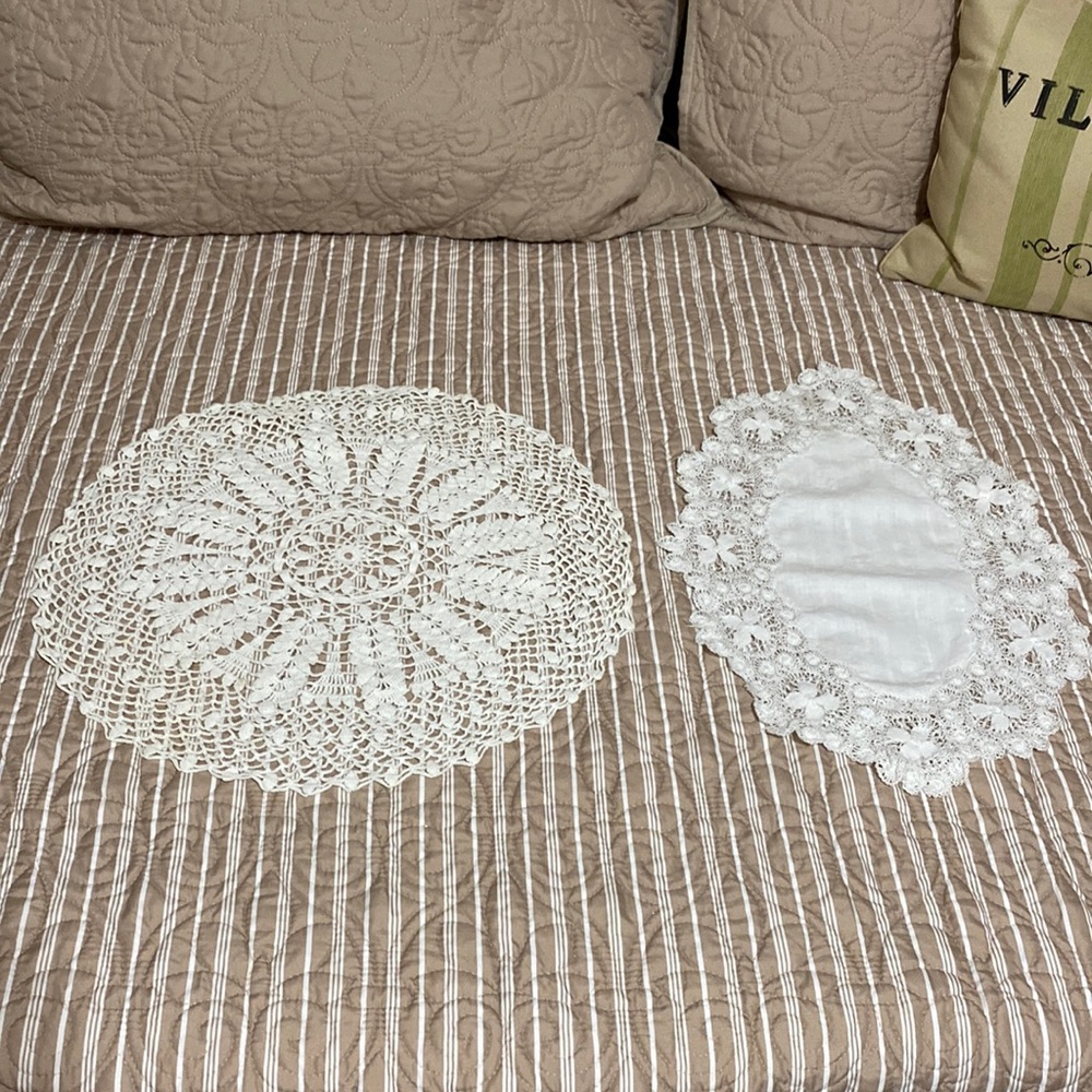 Lovely Vintage Set Of 2 White Doilies!